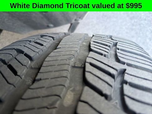 Used 2014 GMC Yukon XL SLT w/ SLT-2 Equipment Package image 6