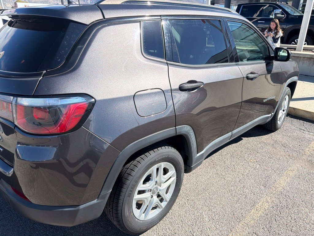 Used 2018 Jeep Compass Sport FWD image 5