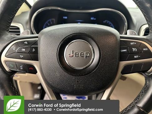 Used 2017 Jeep Grand Cherokee Laredo image 15