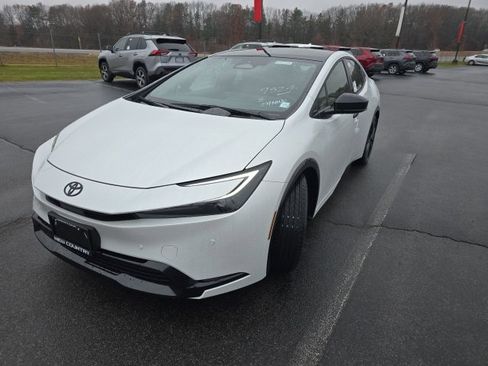 New 2026 Toyota Prius Plug-In Hybrid image 7