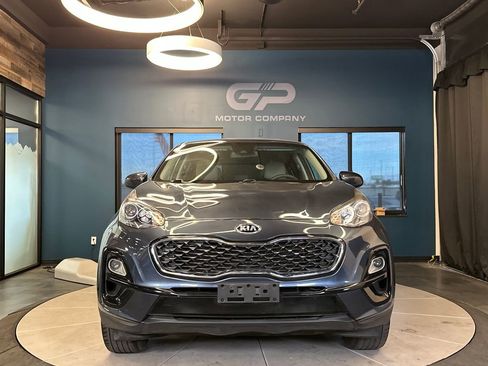 Used 2022 Kia Sportage LX image 8