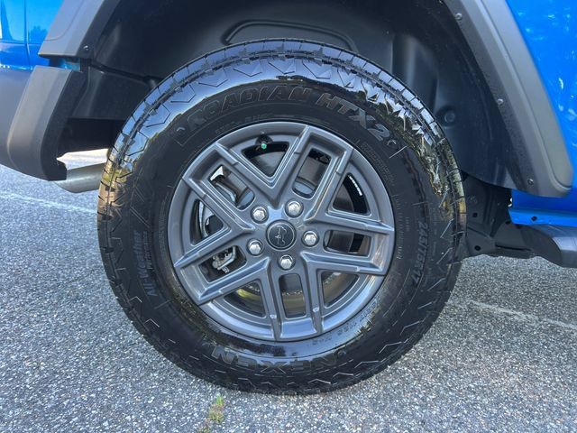 Used 2025 Jeep Wrangler Sport AWD/4WD image 14