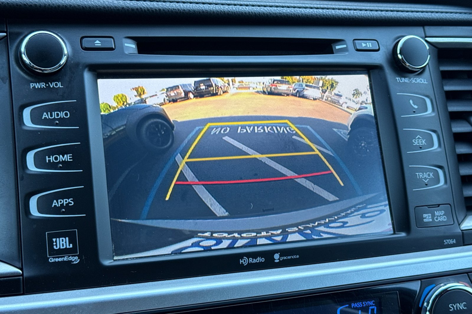 Used 2015 Toyota Highlander Limited FWD image 25