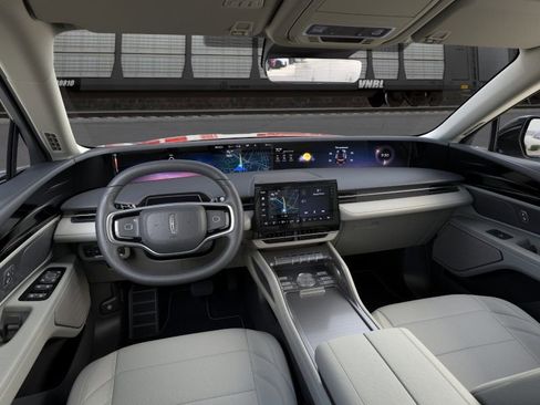 New 2026 Lincoln Nautilus Premier AWD/4WD image 9