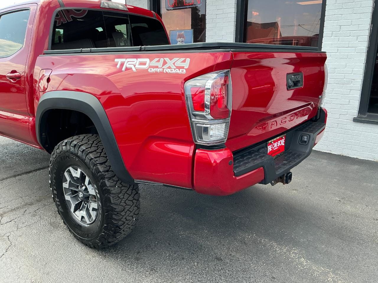 Used 2021 Toyota Tacoma TRD Off-Road w/ TRD Premium Off Road Package AWD/4WD image 31