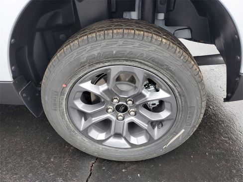 New 2025 Ford Maverick XLT w/ XLT Luxury Package image 31