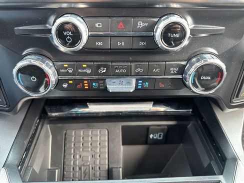 Used 2025 Ford F250 Lariat w/ Lariat Ultimate Package AWD/4WD image 47