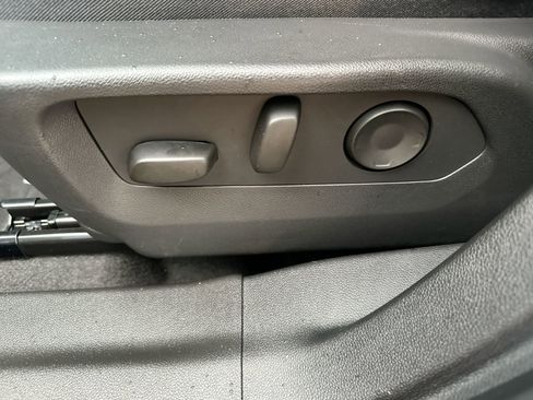 New 2025 Buick Envision Sport Touring image 12