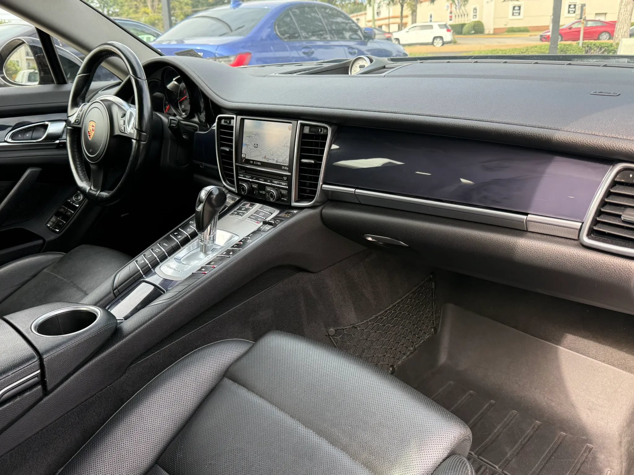 Used 2015 Porsche Panamera 4 AWD/4WD image 27