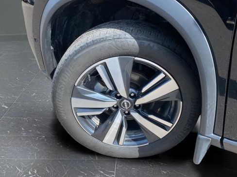 Used 2023 Nissan Rogue SL w/ SL Premium Package image 12