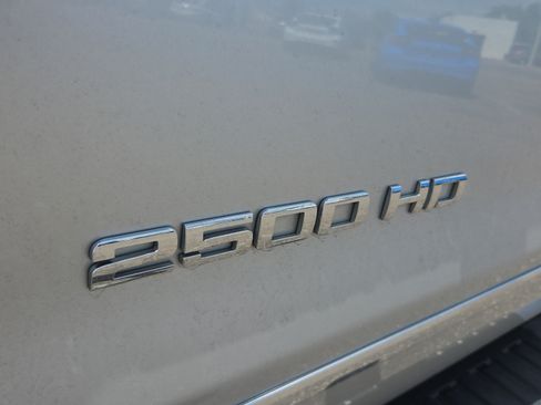 Used 2018 Chevrolet Silverado 2500 LTZ w/ Vortec Plus Package AWD/4WD image 31