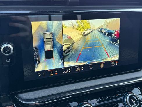 Used 2025 GMC Sierra 1500 AT4 w/ AT4 Premium Package image 23