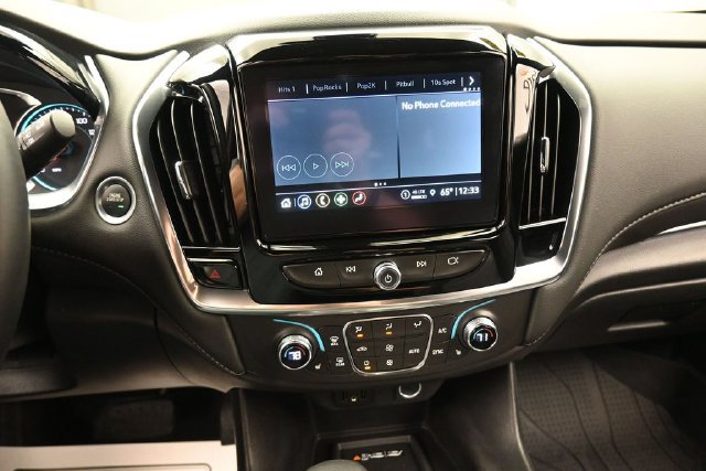 Used 2023 Chevrolet Traverse LT FWD image 10
