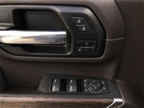 Used 2021 GMC Sierra 3500 Denali w/ Denali Ultimate Package image 21