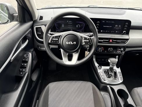 Used 2026 Kia Seltos LX FWD image 15