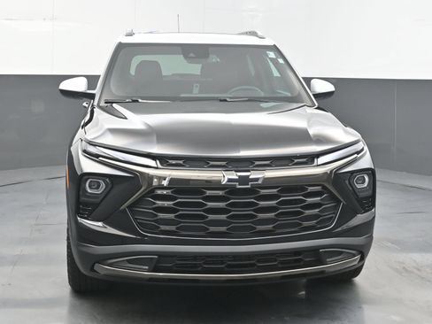 Used 2026 Chevrolet TrailBlazer ACTIV w/ Convenience Package AWD/4WD image 3