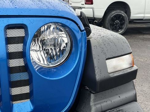 Used 2021 Jeep Wrangler Unlimited Sport image 9