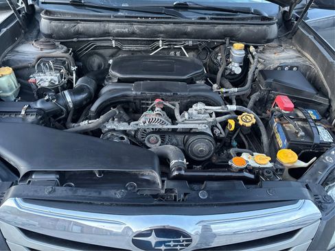 Used 2011 Subaru Outback 2.5i Premium image 13