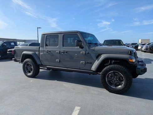 Used 2021 Jeep Gladiator Sport image 1
