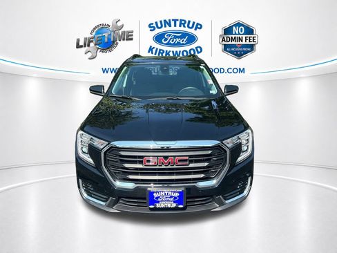 Used 2022 GMC Terrain SLE w/ Driver Convenience Package FWD image 10