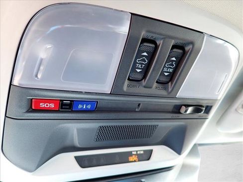 Certified 2025 Subaru Crosstrek 2.5i Limited image 27