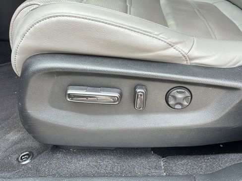 Used 2020 Honda CR-V EX-L image 14