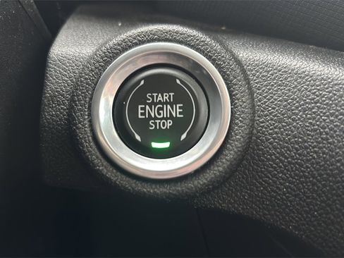 Used 2021 Chevrolet TrailBlazer RS w/ Sun and Liftgate Package image 23