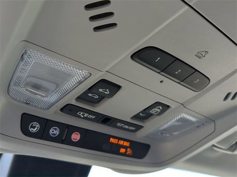 Certified 2021 Chevrolet Equinox Premier image 24