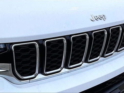 Used 2022 Jeep Grand Cherokee L Limited image 29
