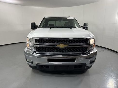 Used 2011 Chevrolet Silverado 2500 LT w/ Interior Plus Package RWD image 25