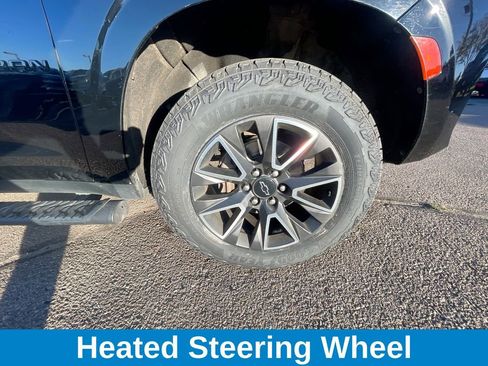 Used 2022 Chevrolet Suburban Z71 w/ Luxury Package image 17