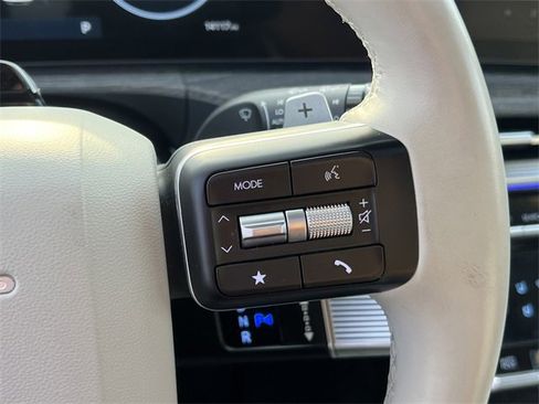 Used 2025 Hyundai Santa Fe Limited image 27
