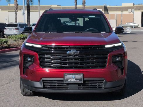 Used 2025 Chevrolet Traverse LT w/ Midnight/Sport Edition image 3