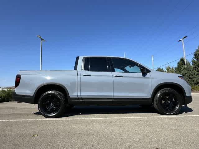 Used 2023 Honda Ridgeline Black Edition image 3