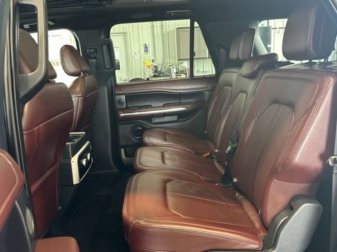 Used 2024 Ford Expedition Max Limited AWD/4WD image 31