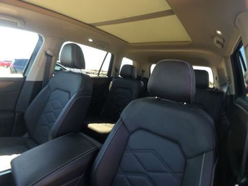 Used 2024 Volkswagen Atlas SE FWD image 14