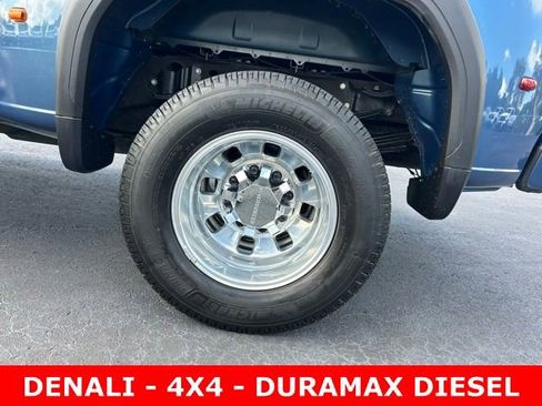 Used 2024 GMC Sierra 3500 Denali w/ Technology Package AWD/4WD image 10