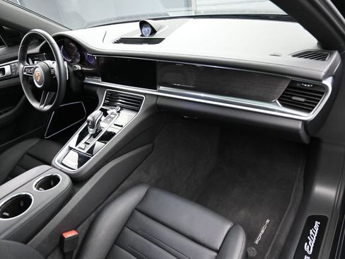 Certified 2023 Porsche Panamera 4 Platinum Edition image 32