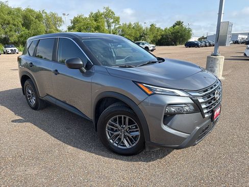 Used 2025 Nissan Rogue S FWD image 1
