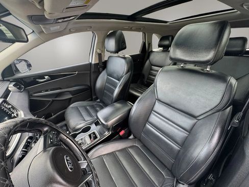 Used 2017 Kia Sorento SX FWD image 12