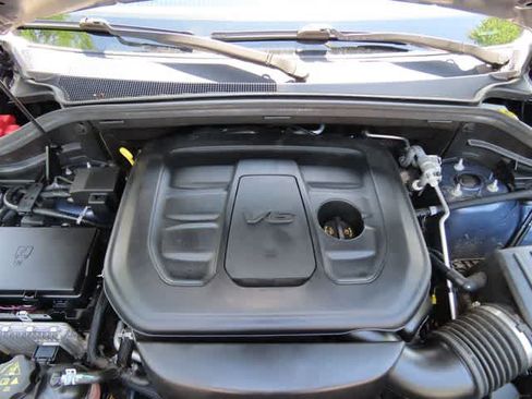 Used 2020 Jeep Grand Cherokee Limited AWD/4WD image 11