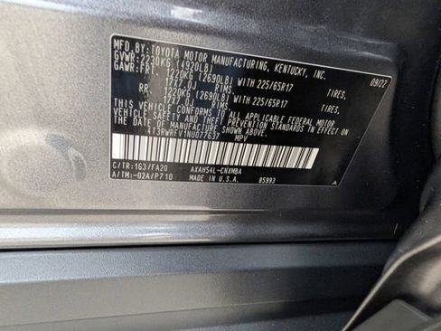 Used 2022 Toyota RAV4 XLE AWD/4WD image 35