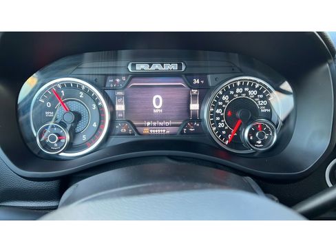 Used 2022 RAM 2500 Big Horn w/ Level C Equiment Group image 15