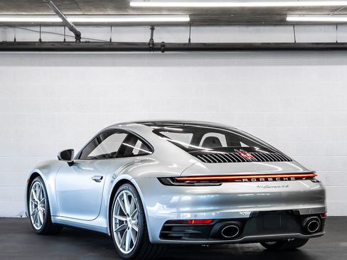 Used 2024 Porsche 911 Carrera 4S image 3