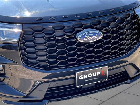 Used 2025 Ford Explorer ST-Line AWD/4WD image 29