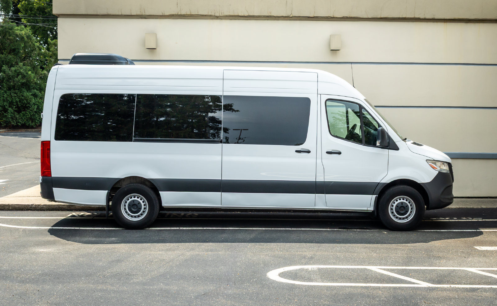 Used 2025 Mercedes-Benz Sprinter 2500 image 9