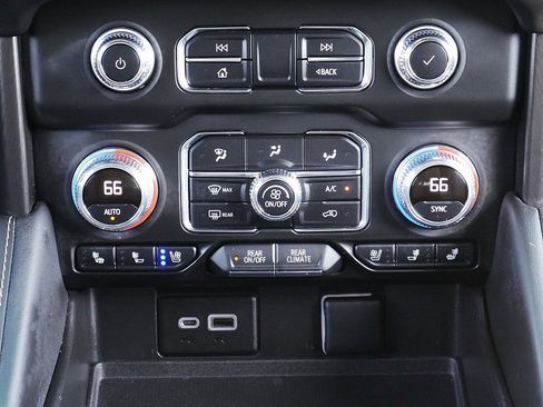 Used 2022 GMC Yukon AT4 AWD/4WD image 23