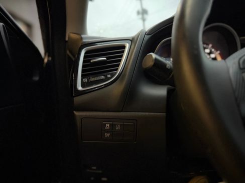 Used 2015 MAZDA MAZDA3 i Touring image 8