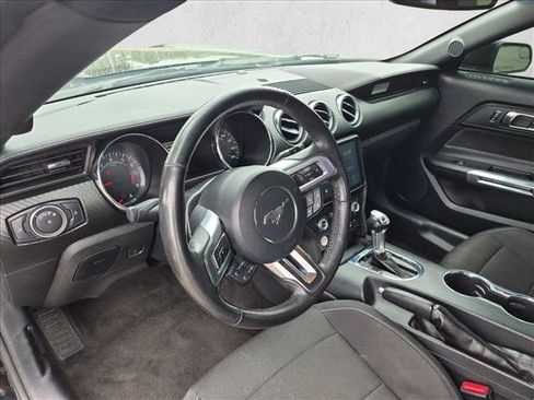 Used 2015 Ford Mustang Coupe RWD image 10