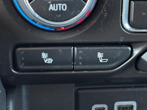 Used 2024 Chevrolet Suburban Z71 w/ Luxury Package AWD/4WD image 19